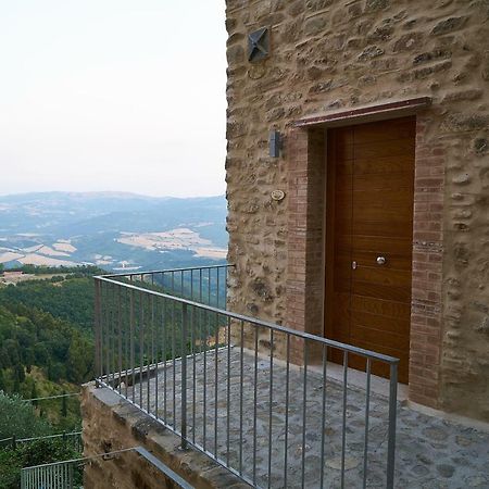 Готель Le Radici Delle Nuvole Cairano Екстер'єр фото